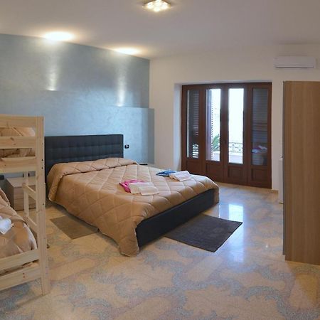 Bed & Breakfast "Mazzini" Leverano Extérieur photo